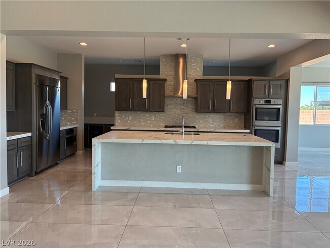 Building Photo - 8477 Wolf Mountain Ct