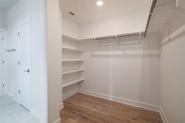 Building Photo - 4207 Taniguchi St
