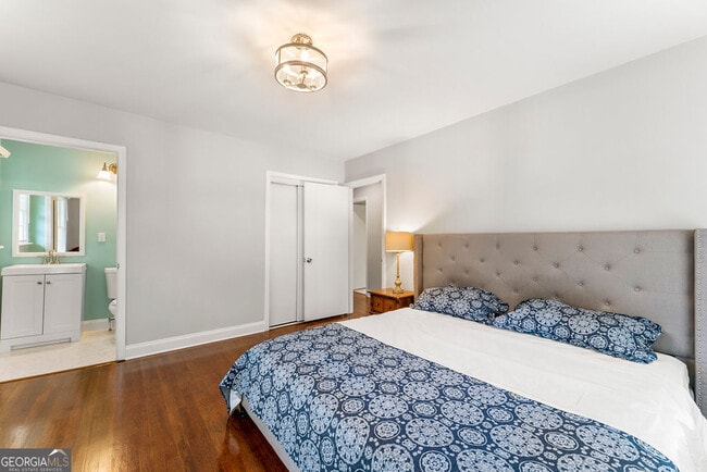 Building Photo - 1131 Custer Ave SE