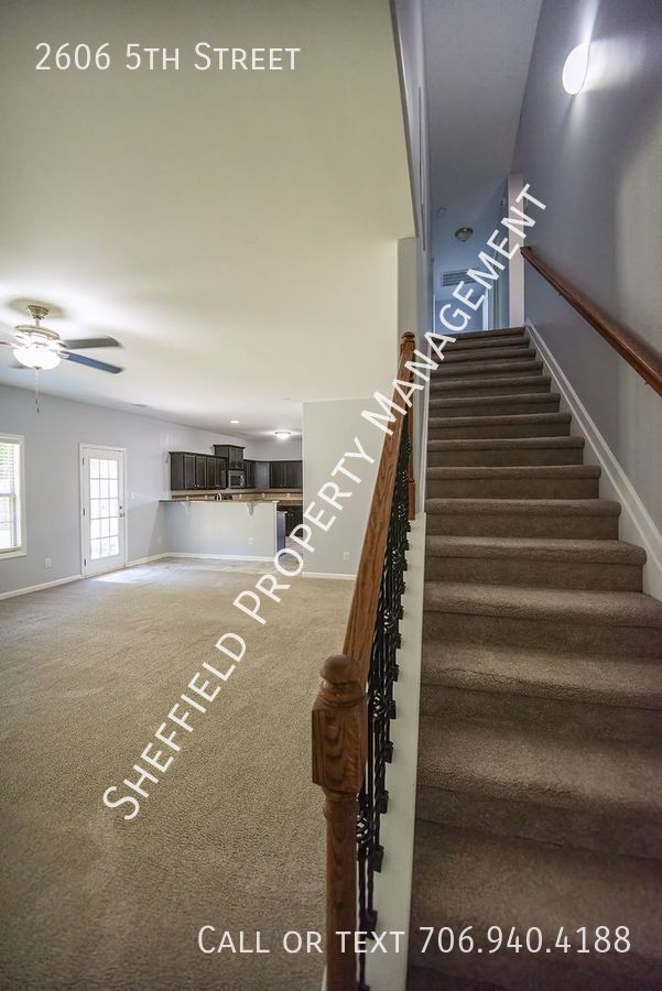 Building Photo - 2606 5 St