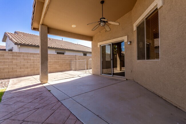 Building Photo - 4384 E Cherry Hills Dr