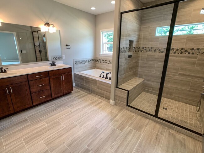 Building Photo - 5447 Crocus Dr