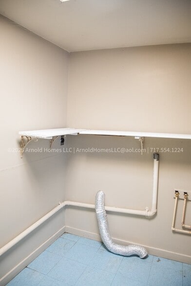 Laundry Room - 1024 W Trindle Rd