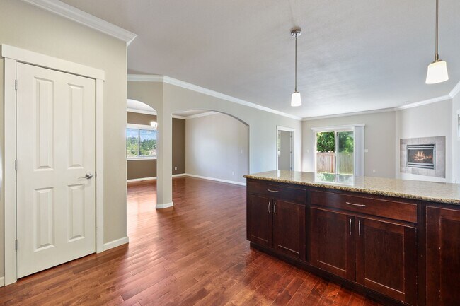 Building Photo - 4335 17th Way NE