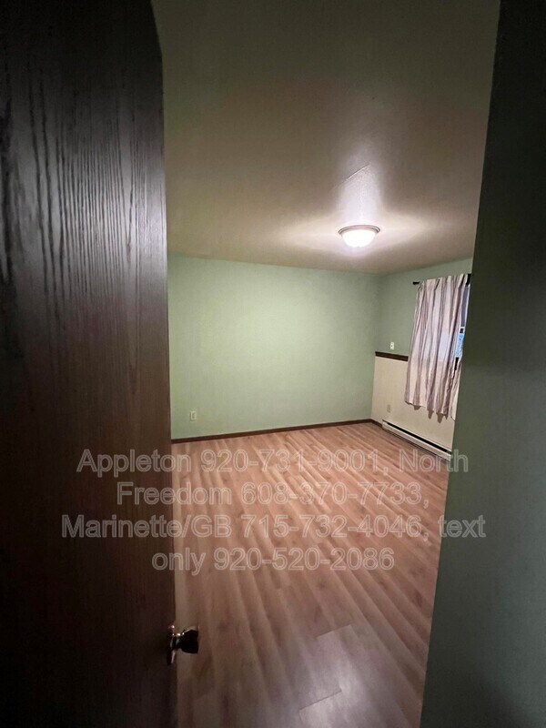 Building Photo - 494 Cedar St