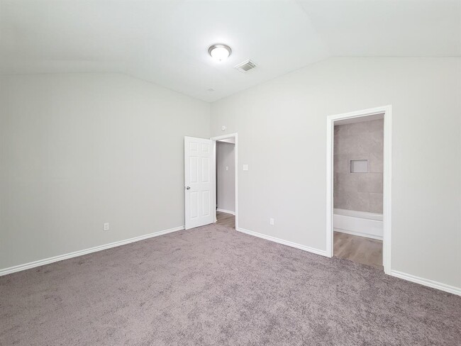 Building Photo - 15814 Murrelet Ct