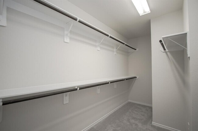 Building Photo - 3413 Knighton Hill Dr