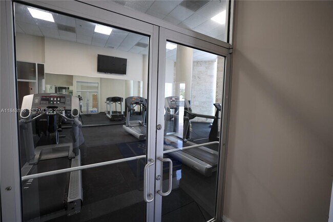 Building Photo - 5151 Collins Ave