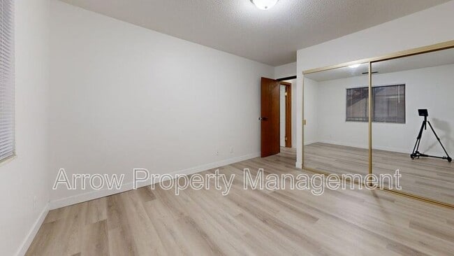 Building Photo - 207 E Arbor Ave