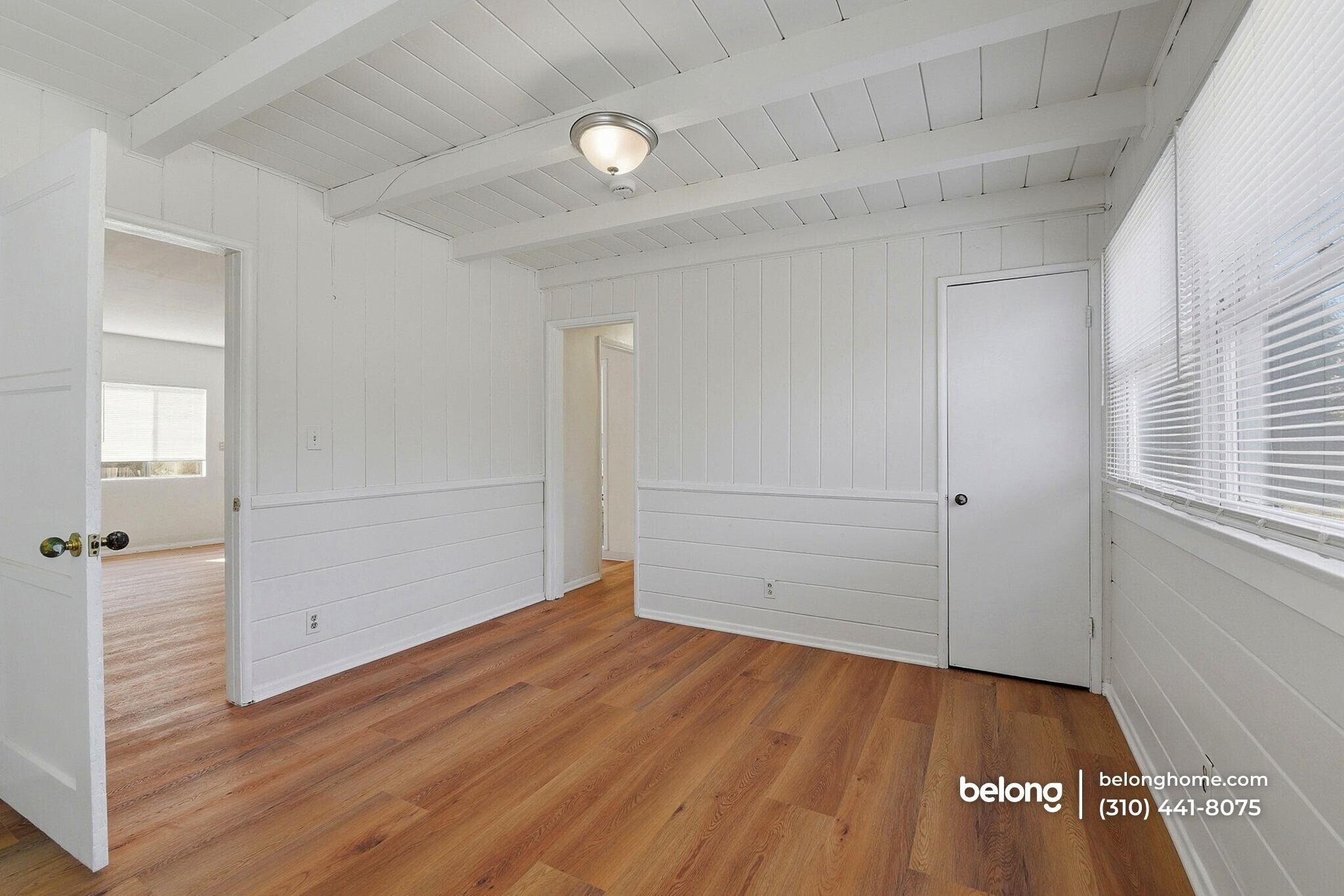 Building Photo - 18601 Keswick St