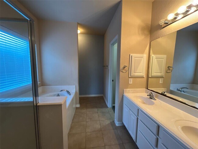 Building Photo - 13108 Shallow Falls Ln