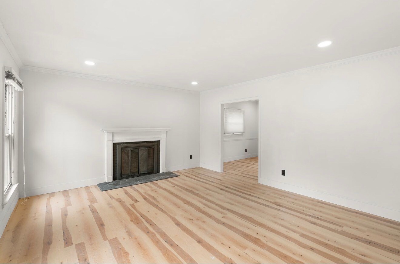 Building Photo - 577 Brook Rd