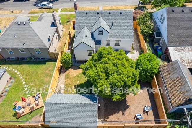 Building Photo - 6123 NE 25th Ave