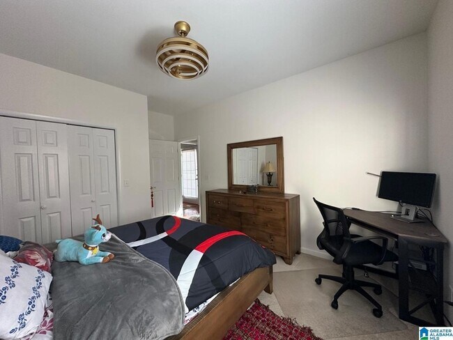 Building Photo - 2512 Christie Cir
