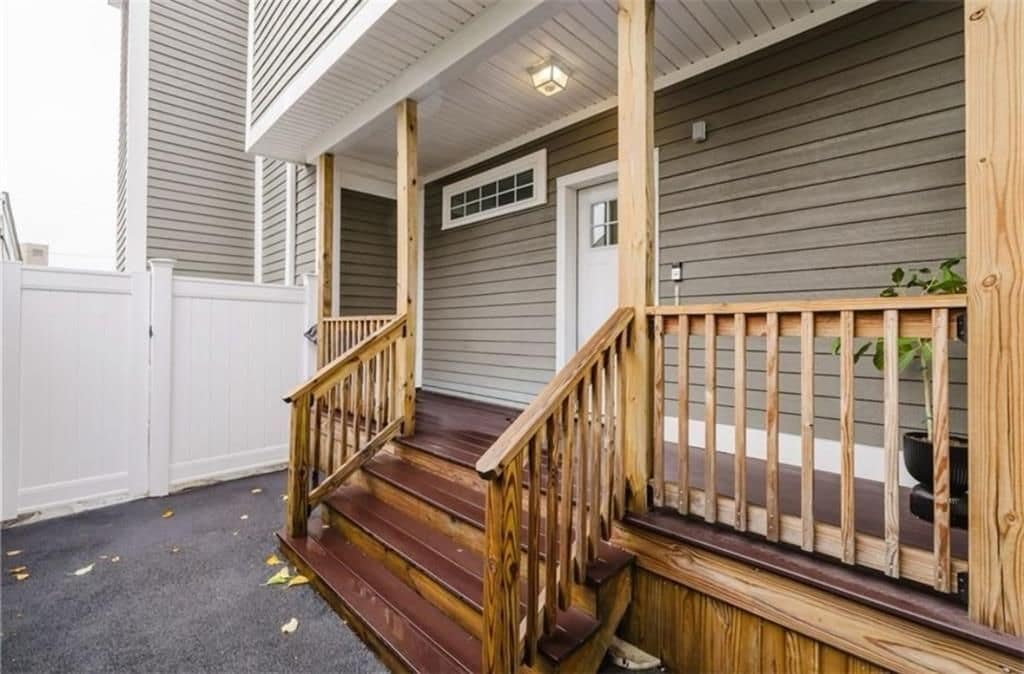 Building Photo - 7 Pequot St