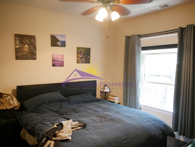 Building Photo - Unique 3 Bed 2 Bath 1,359 Sq. Ft. Midtown ...