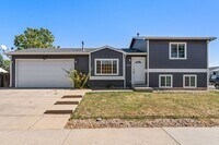 Building Photo - Sunrise Circle