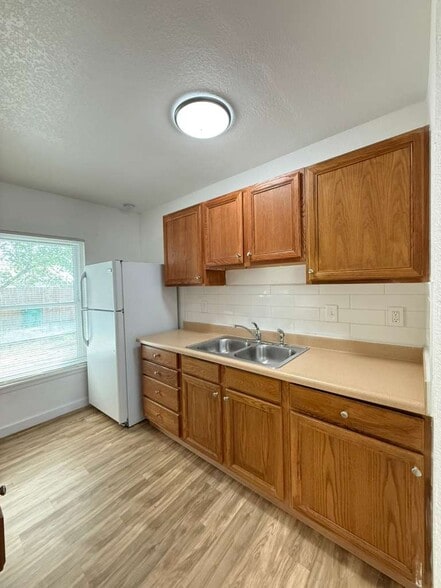 Building Photo - 5542 Snow Fox Dr