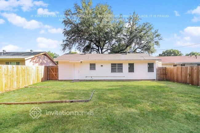Building Photo - 2809 W Boyce Ave