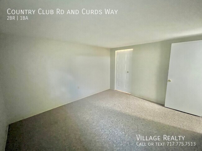 Building Photo - 671 Country Club Rd