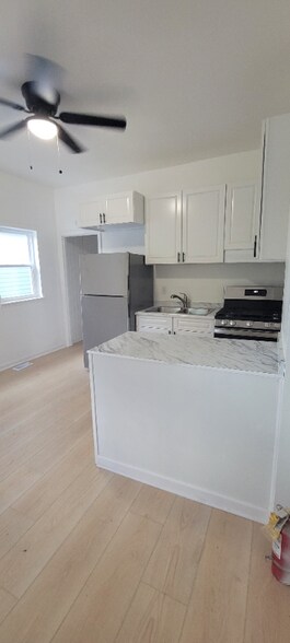 Building Photo - 2511 Youman St