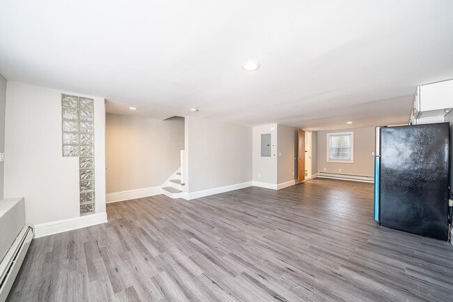 Building Photo - 213 Ogden Ave.