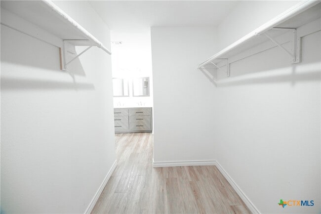 Building Photo - 1601 Cloud St