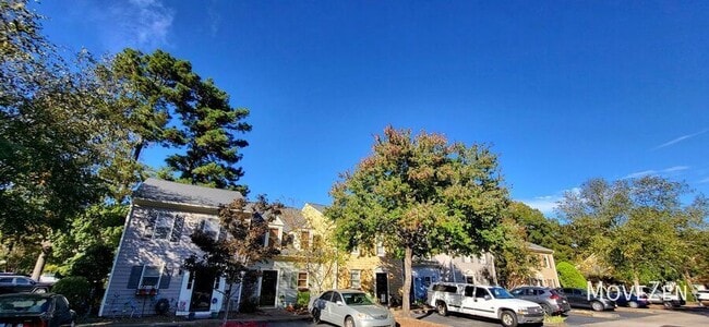 Building Photo - 1608 Township Cir