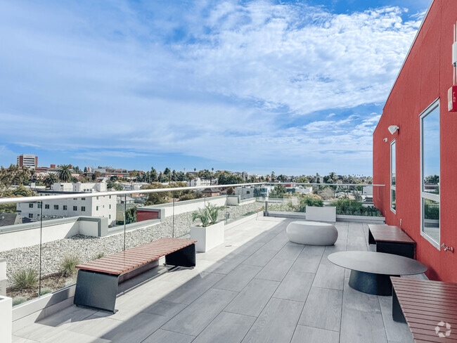 Building Photo - Jefferson Flats Student Living in Los Angeles