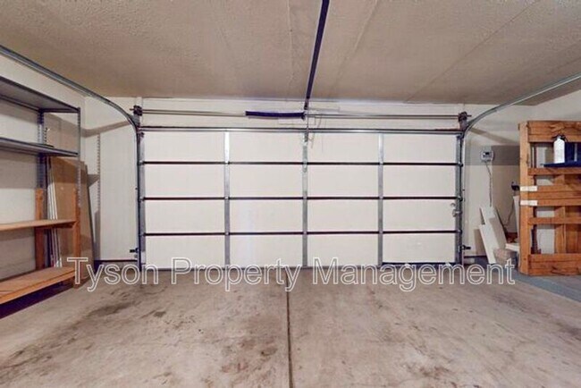 Building Photo - 6208 Sabre Ct NW