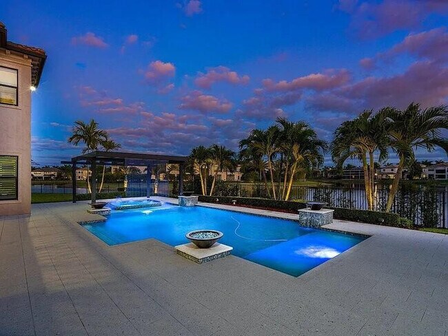 Building Photo - 17511 Cadena Dr