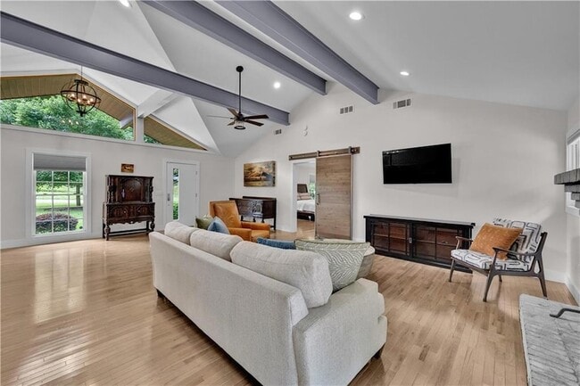 Building Photo - 225 Jayne Ellen Way