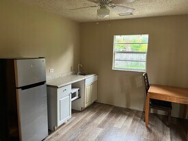 Building Photo - 783 Formosa Ave