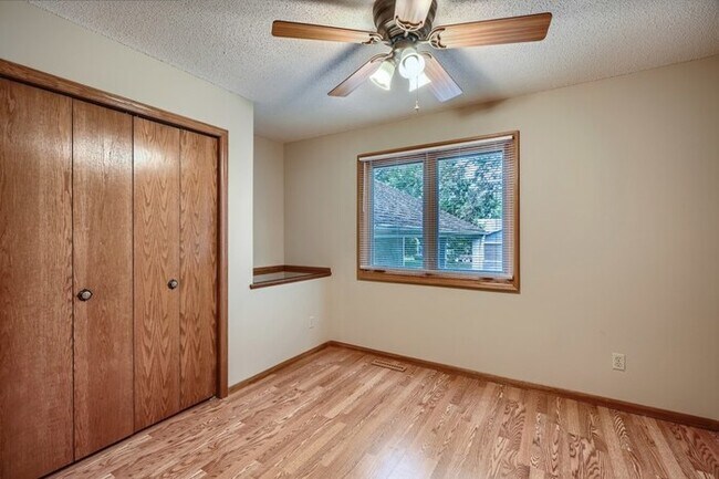 Building Photo - 740 Windmill Court, Eagan, MN, 55123