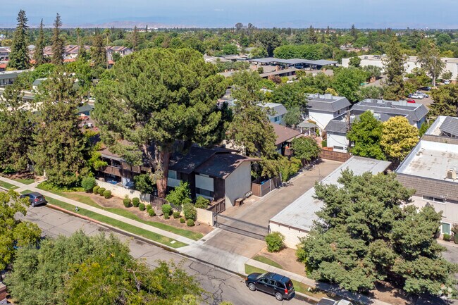 Aerial View - 5050 N Roosevelt Ave