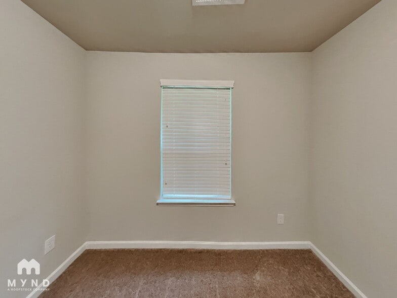 Building Photo - 8382 Douglass Trail