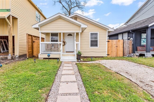 Building Photo - 3318 Europa St