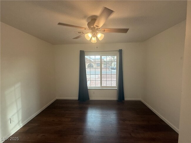 Building Photo - 1502 Christina Dr