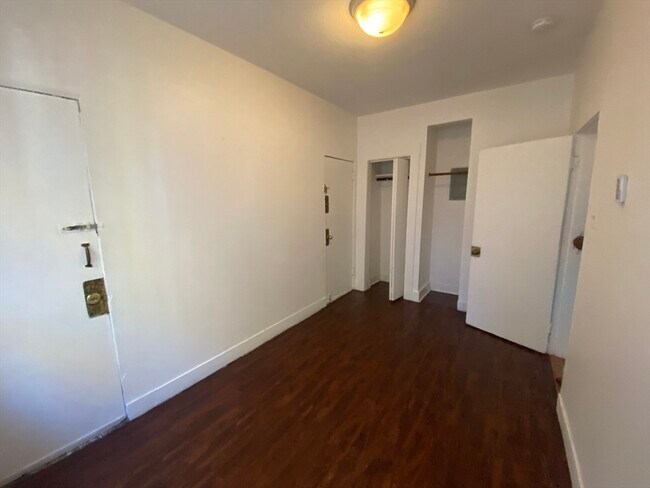 Building Photo - 451 Norfolk St
