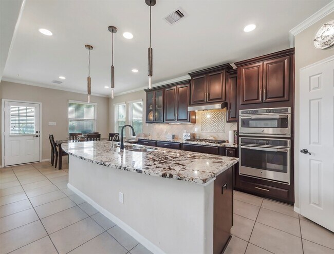 Building Photo - 4919 Blackwater Ln