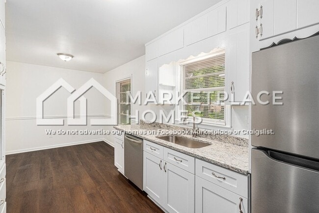 Building Photo - 5946 Shady Ln Cir