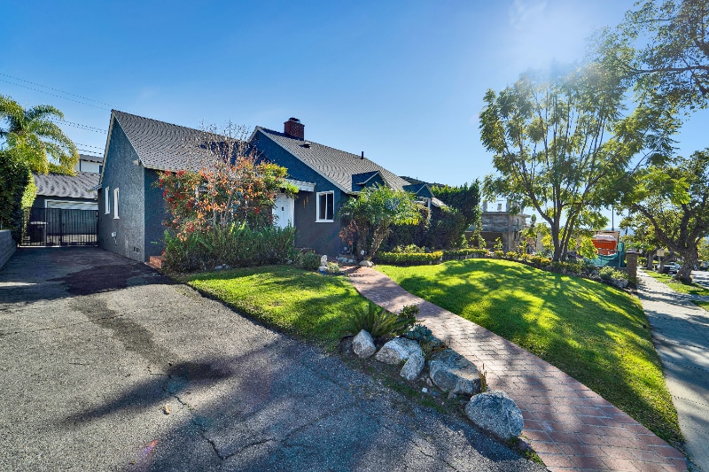 Building Photo - 900 Bethany Rd