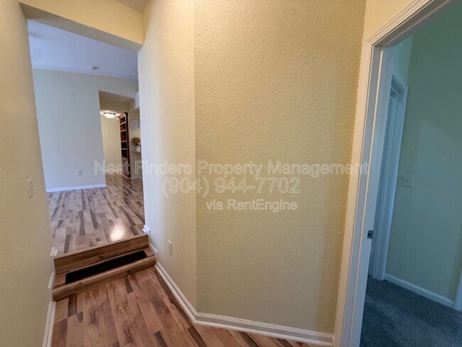 Building Photo - 10075 Gate Pkwy N