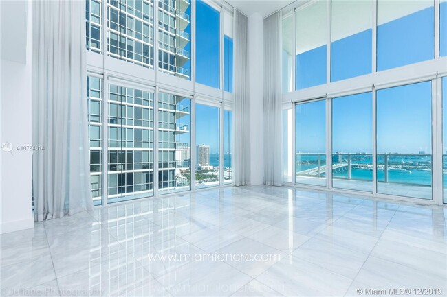 Building Photo - 1040 Biscayne Blvd