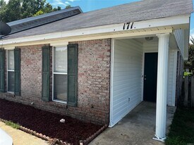 Building Photo - 171 JamesTown Loop