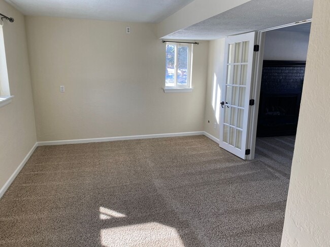 Building Photo - Great corner lot home backing up to open s...