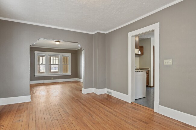 Building Photo - 117 N 1st St