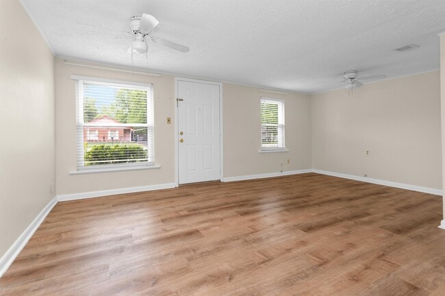 Building Photo - 6002 Shelburne St