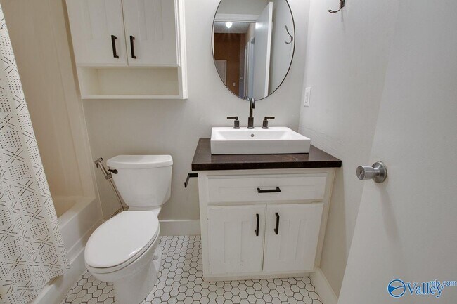 Building Photo - 143 Rebecca Pines Dr