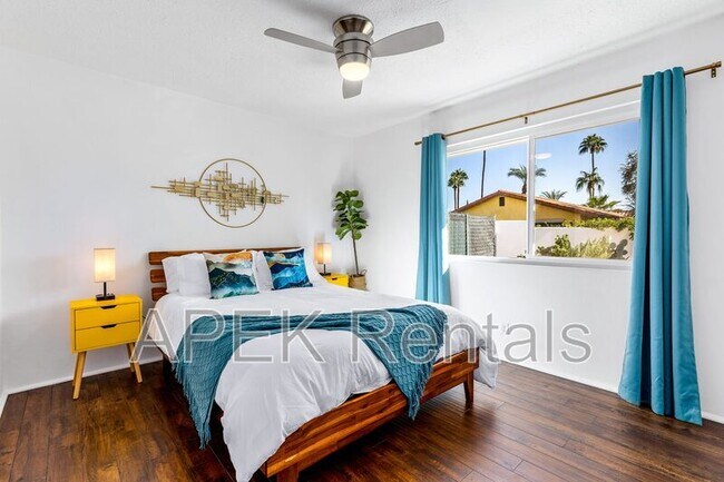 Building Photo - 980 N Buttonwillow Cir